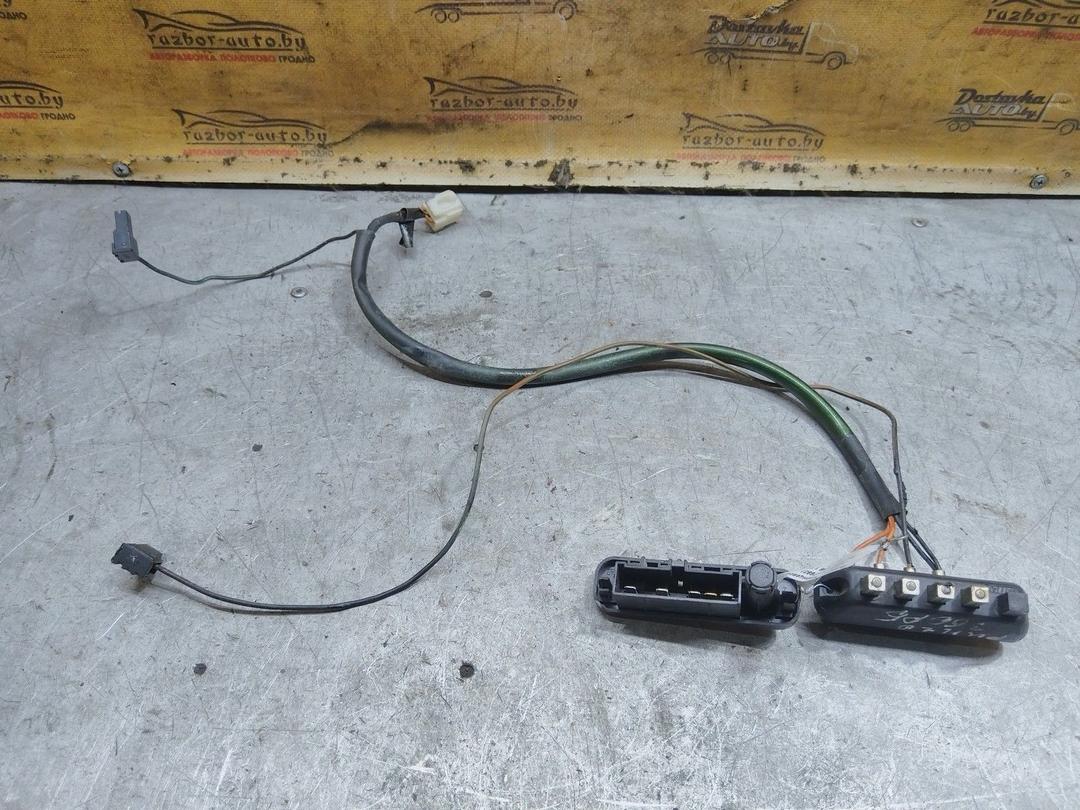 Выключатель концевой (концевик) 6T6931 Fiat Punto