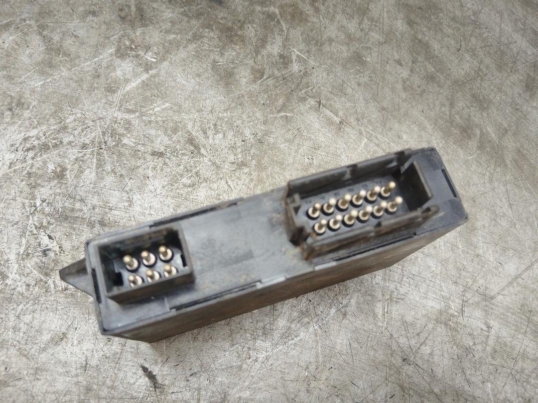 Блок согласования фаркопа RZ7D6U Mercedes C W202 - Фото 9