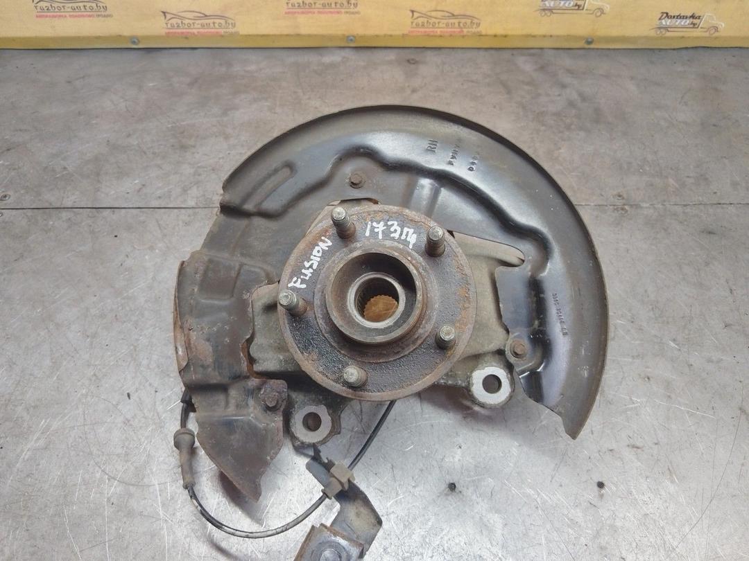 Кулак поворотный правый XE65ID Ford Fusion