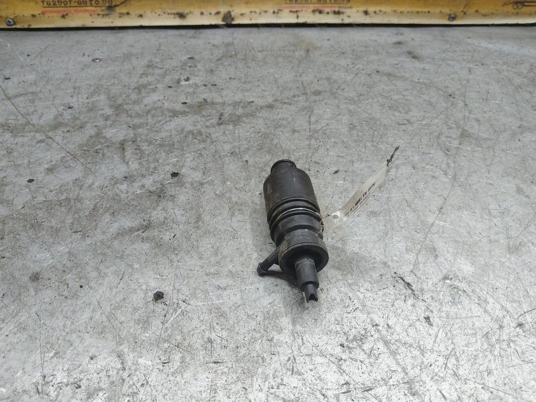 Насос (моторчик) омывателя стекла EB4170 Audi A4 купить