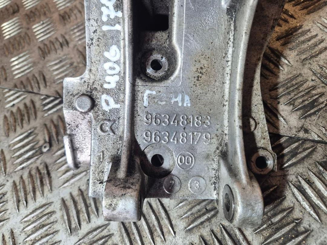 Кронштейн генератора 7C1Q33 Peugeot 406 купить с доставкой