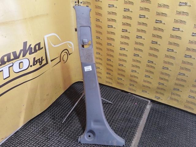 Обшивка стойки центральной левой HD4IBU Toyota Avensis Verso