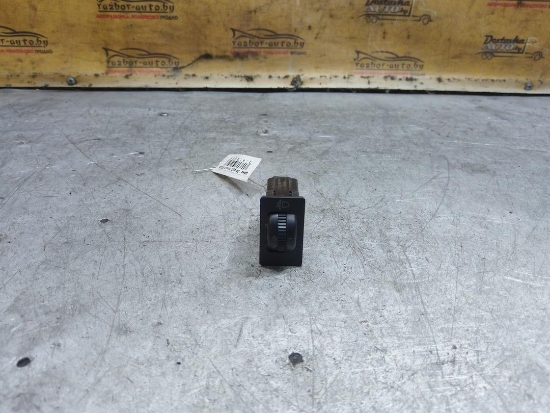 Кнопка корректора фар UFWT1X Toyota Avensis купить