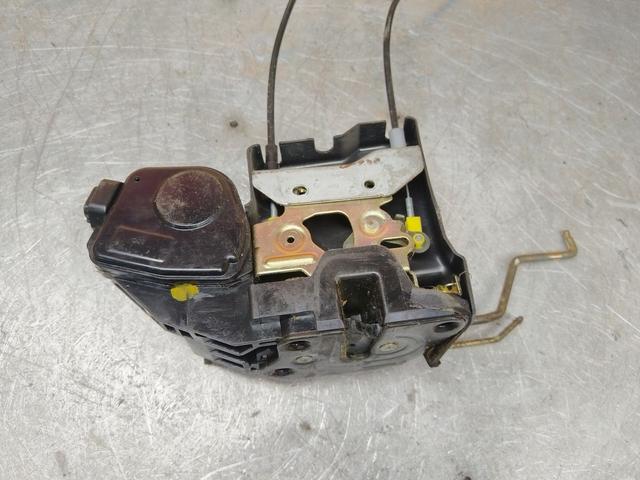 Замок двери передней правой 7M1L11 Hyundai Trajet купить с доставкой