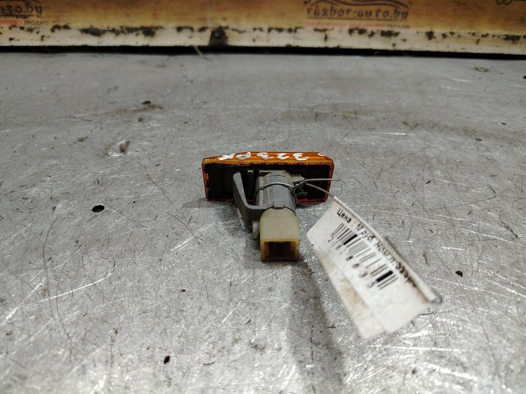 Повторитель передний левый V5V2EW Peugeot 106 - Фото 2