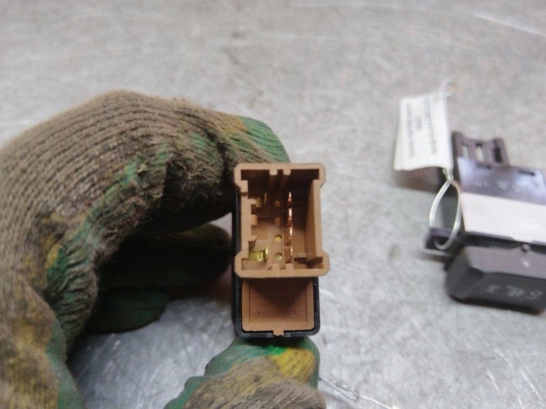 Кнопка подогрева сидений 1MQJ73 Honda Accord - Фото 3