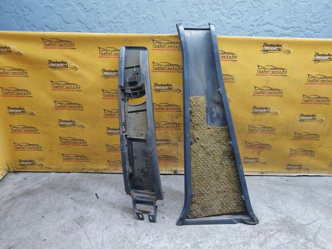 Обшивка стойки центральной правой S62NC7 Audi 100 купить