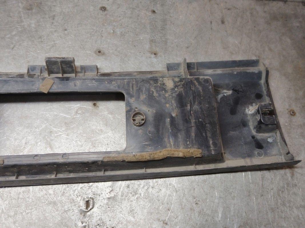 Бленда OG0MAZ Volkswagen Passat купить на авторазборке