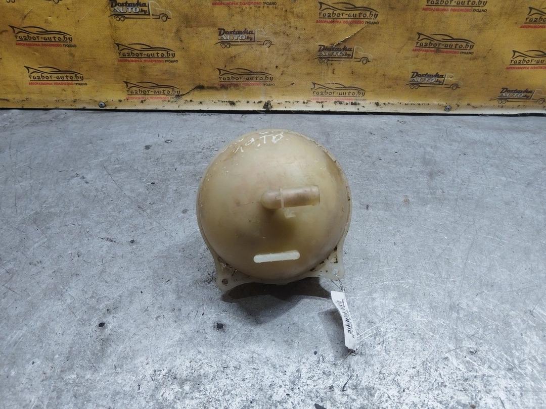 Бачок расширительный L1W6RW Volkswagen Passat купить в магазине запчастей бу