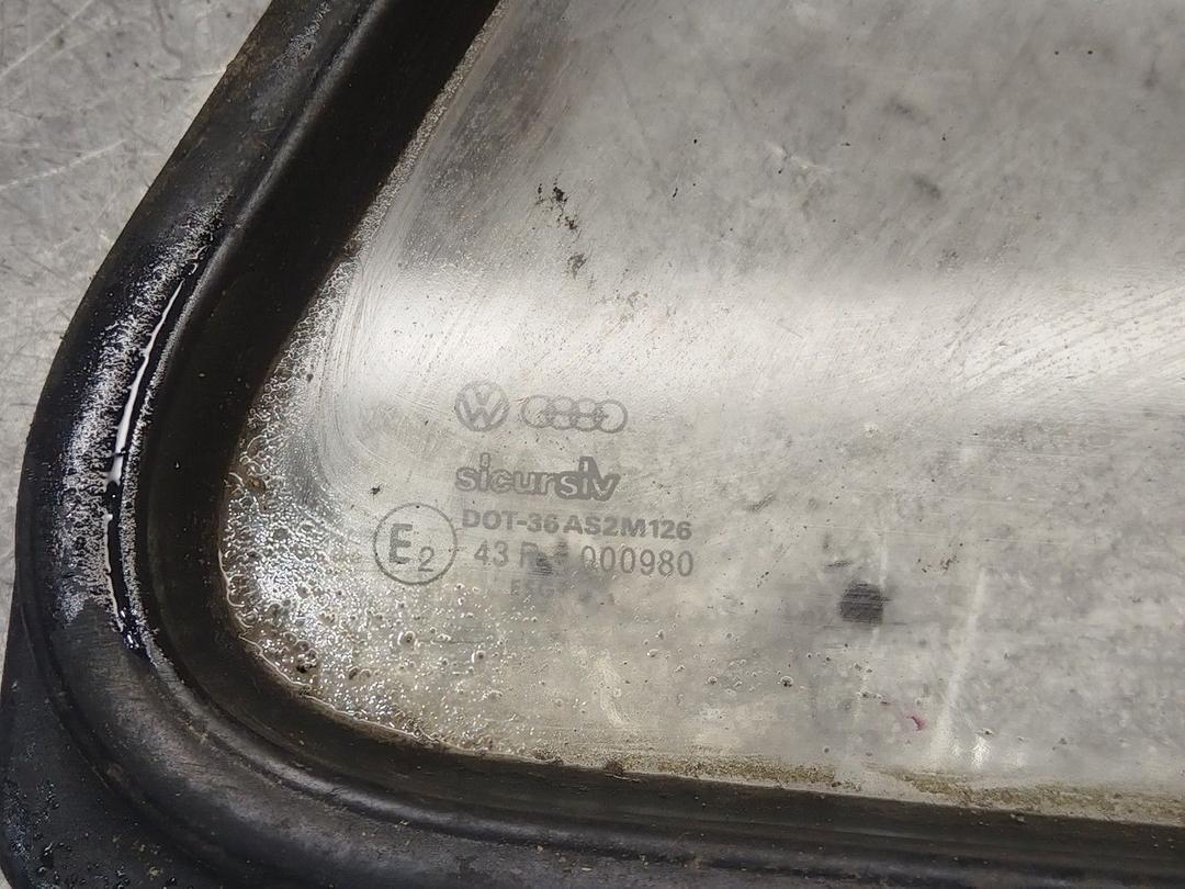 Стекло двери задней правой VM3COH Volkswagen Jetta купить