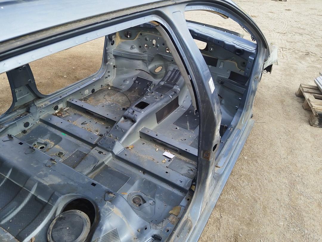 Стойка кузовная центральная правая WXT5O2 Peugeot 407 купить в магазине запчастей бу