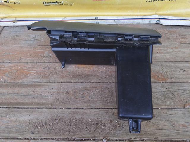 Бардачок ROK8WI Mitsubishi Colt купить на авторазборке