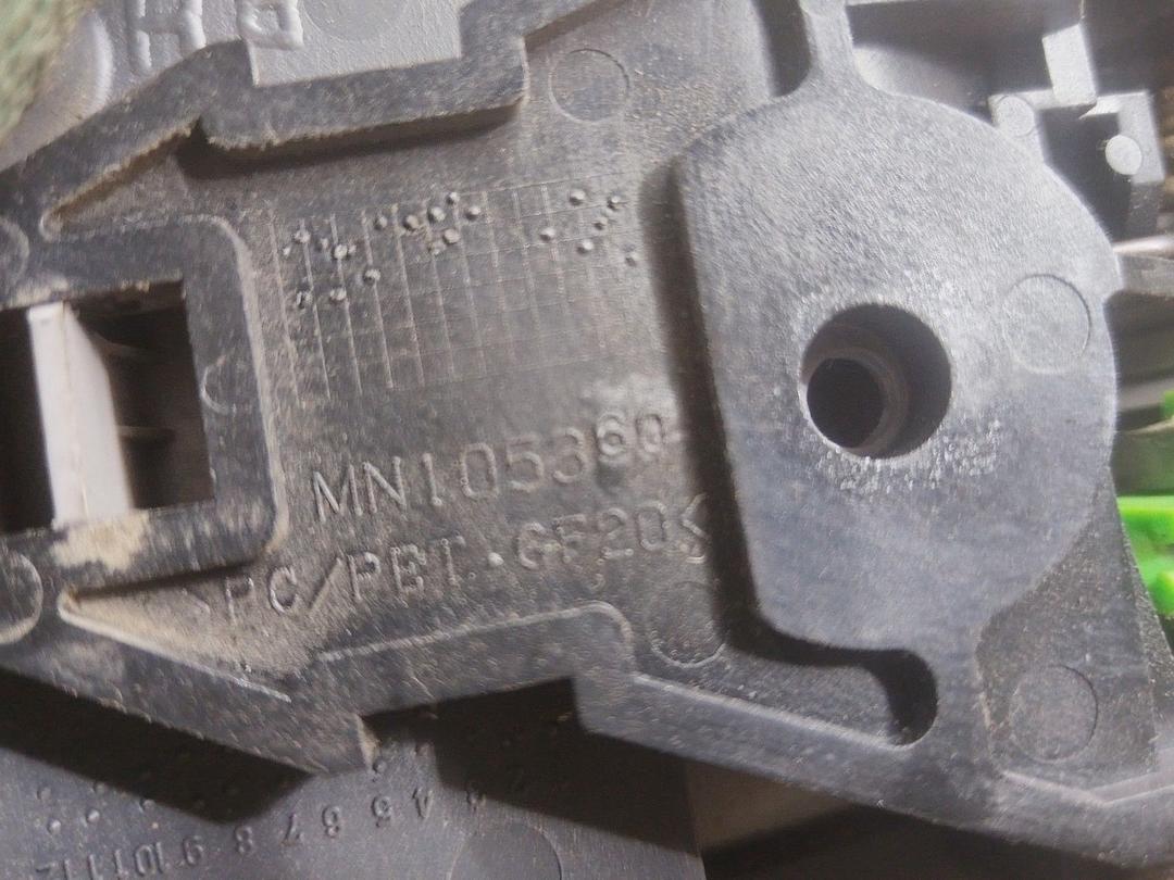 Ручка внутренняя передняя правая S9KW95 Mitsubishi Grandis - Фото 4