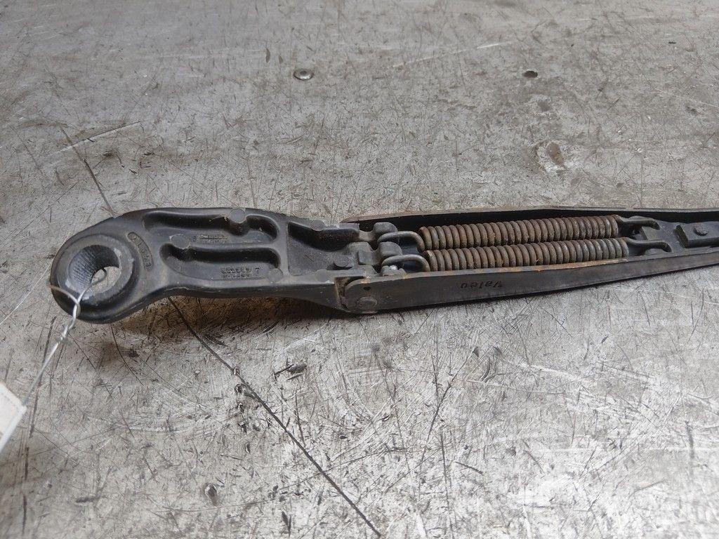 Щеткодержатель (поводок стеклоочистителя, дворник) 2T7FAA Peugeot 406 - Фото 4