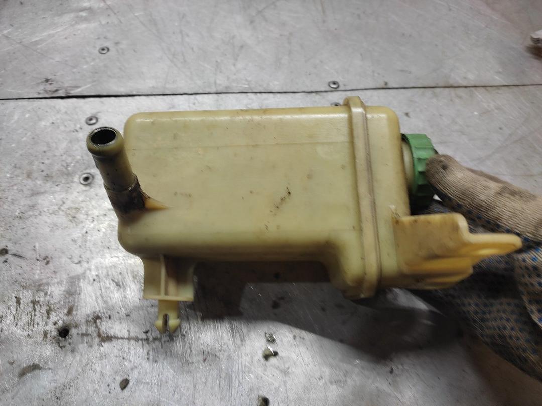 Бачок гидроусилителя 8UTNFA Audi 80 - Фото 2