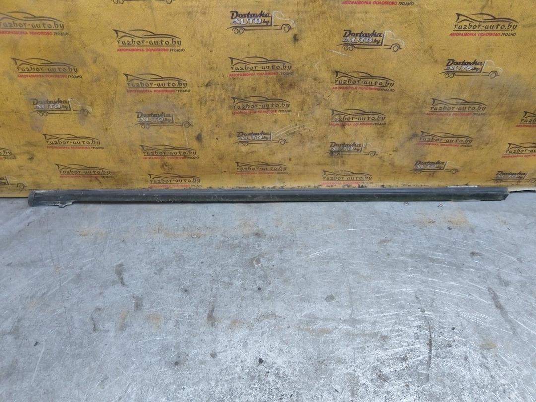 Молдинг стекла двери передней правой наружный APY3D0 Ford Focus купить