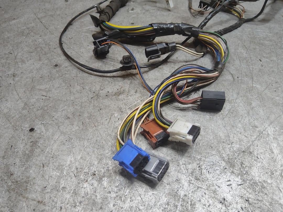 Проводка двери передней левой MT8Z1T Renault Laguna купить на авторазборке