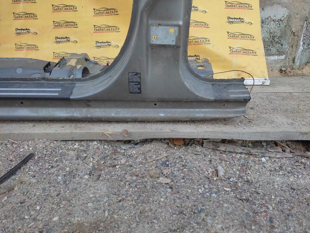 Стойка кузовная центральная левая 58UXH4 Volkswagen Passat купить