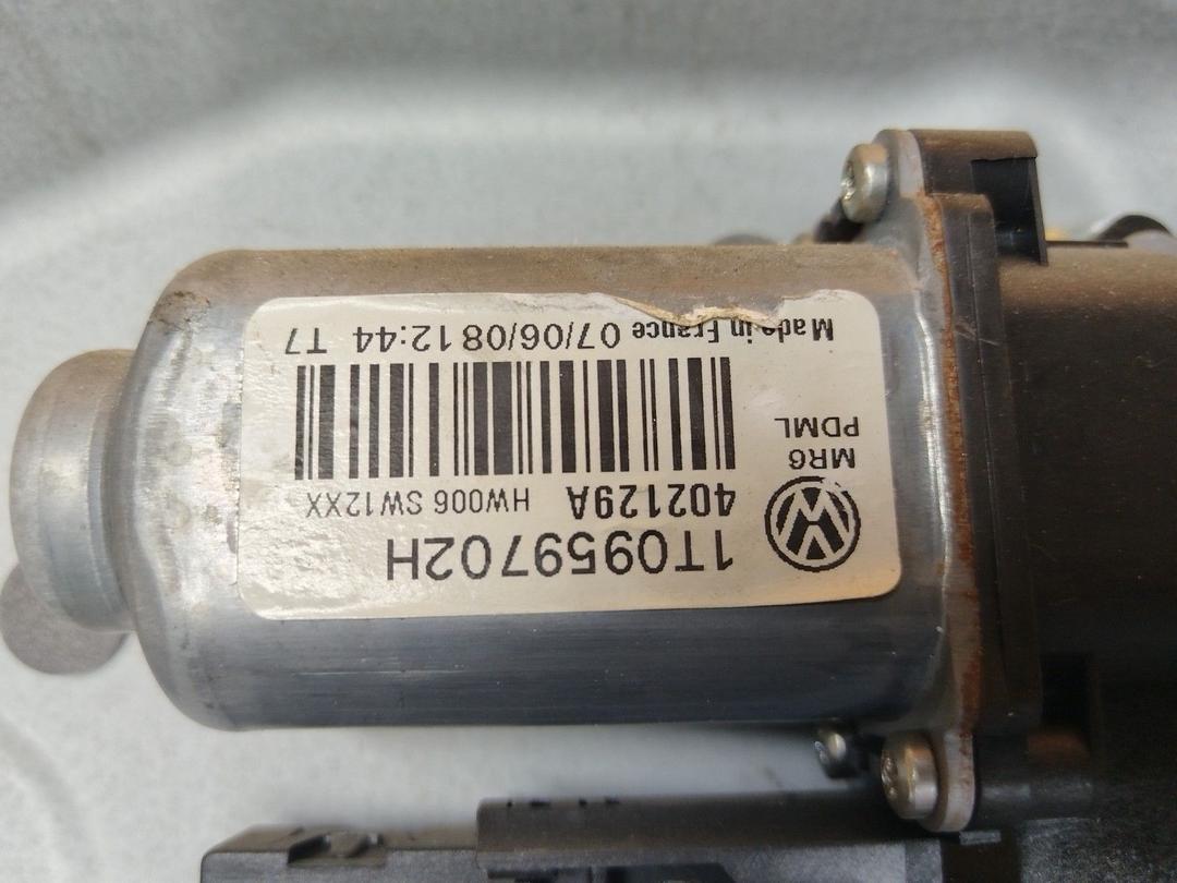 Стеклоподъемник электрический передний правый WT7OOJ Volkswagen Caddy купить в магазине запчастей бу