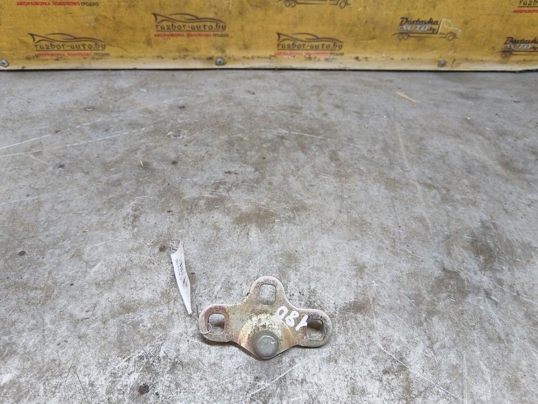 Ответная часть замка багажника JUXMH7 Ford Fiesta - Фото 2