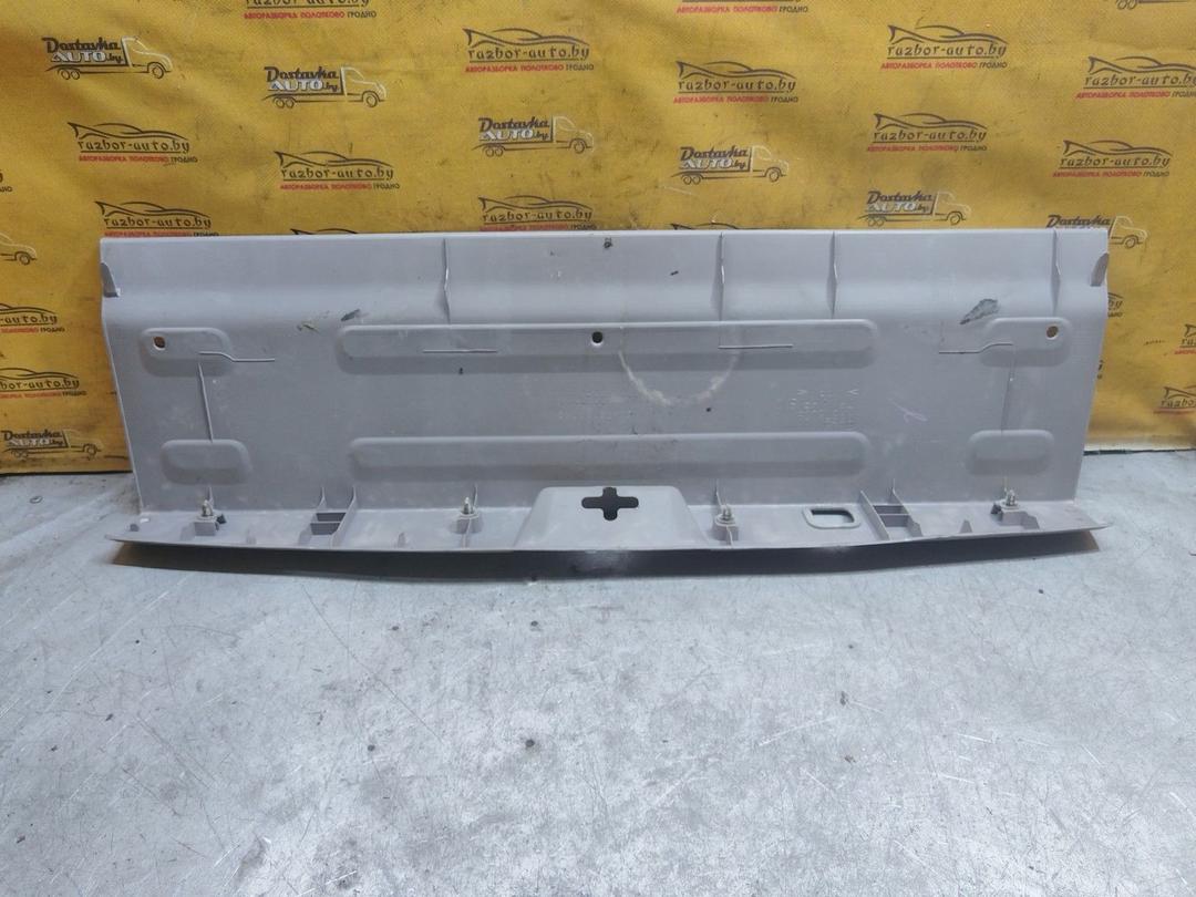 Накладка замка багажника 74P7K7 Mitsubishi Grandis купить с доставкой