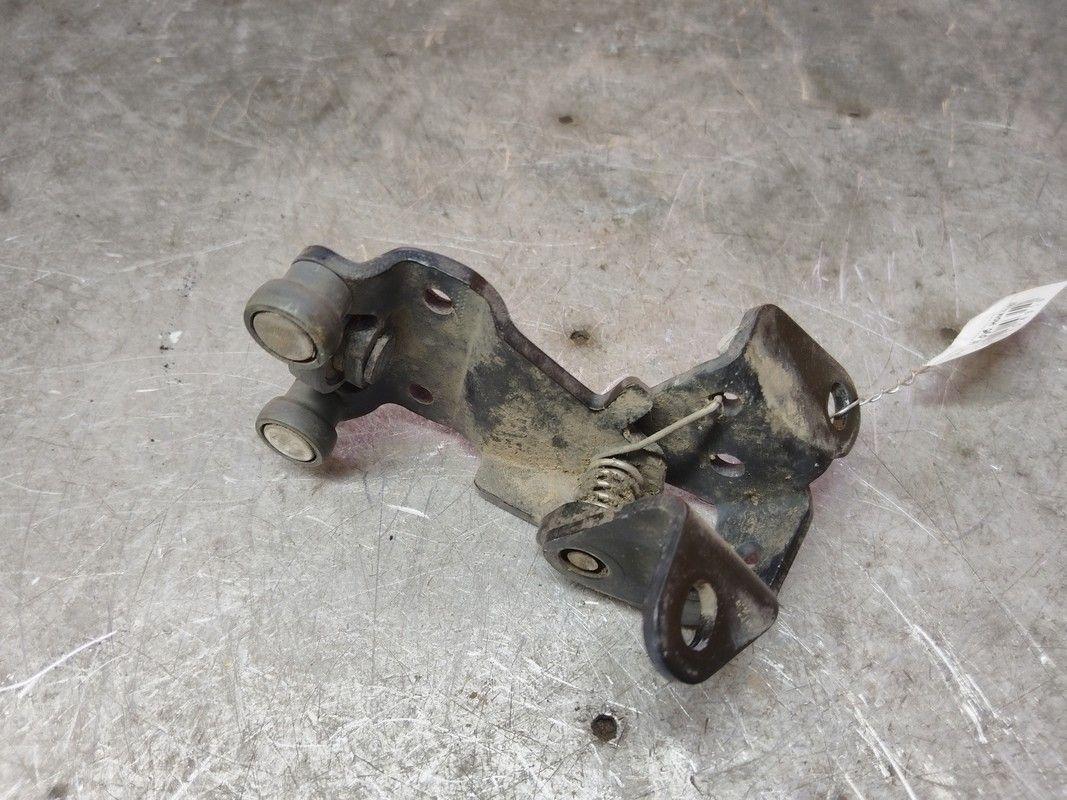 Ролик двери сдвижной XV5ATR Peugeot Expert купить