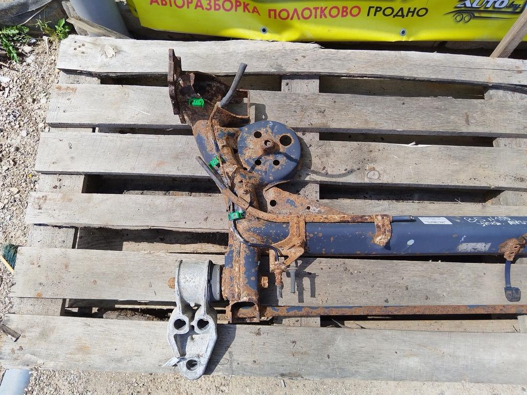 Балка подвески задняя AV3XA9 Volkswagen Passat купить