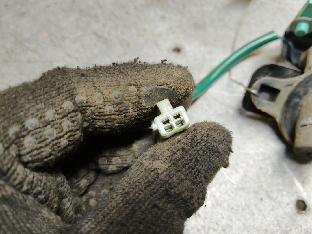 Личинка замка багажника FLWB5P Mazda Premacy - Фото 3