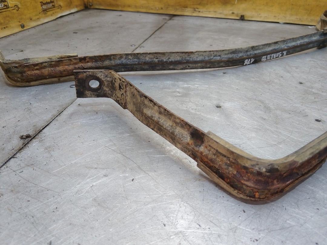 Крепление топливного бака WTO8T7 Kia Sorento - Фото 6