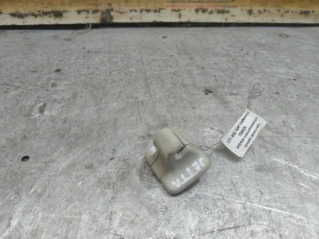 Крепление (крючок) солнцезащитного козырька NZG52U Volkswagen Jetta - Фото 1