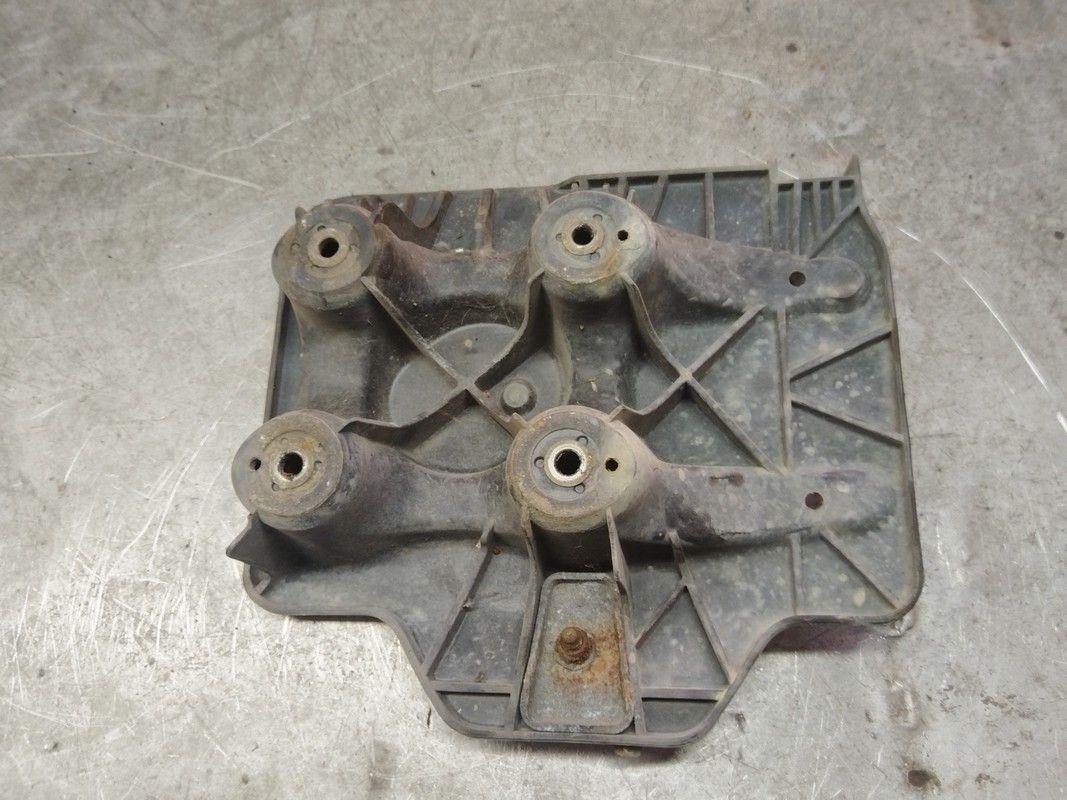 Полка аккумулятора 3TDUJL Volkswagen Golf - Фото 2