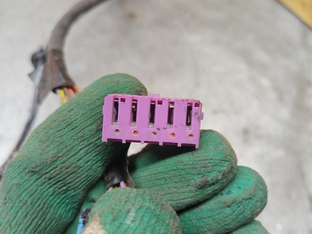 Проводка двери передней левой YRDO00 Peugeot 406 купить