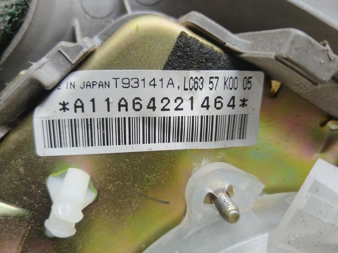 Подушка безопасности водителя VOQ482 Mazda Premacy undefined