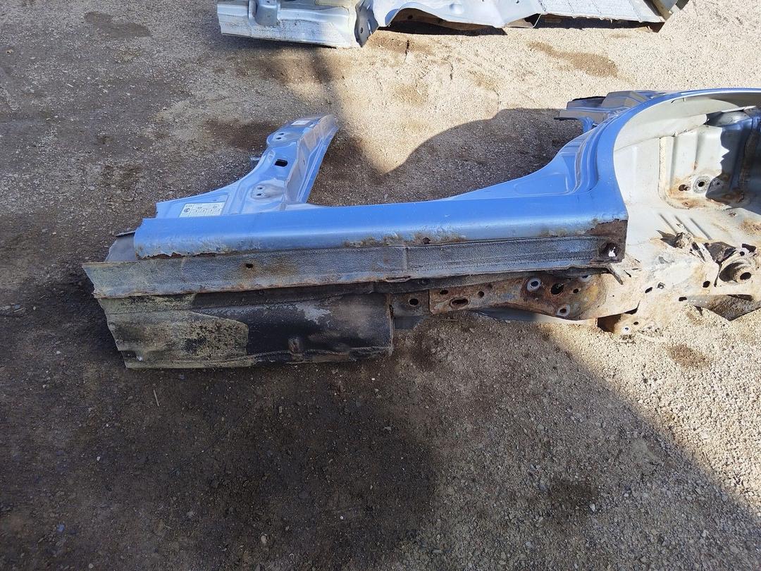 Стойка кузовная центральная левая 70XQS3 Ford Fiesta купить на авторазборке