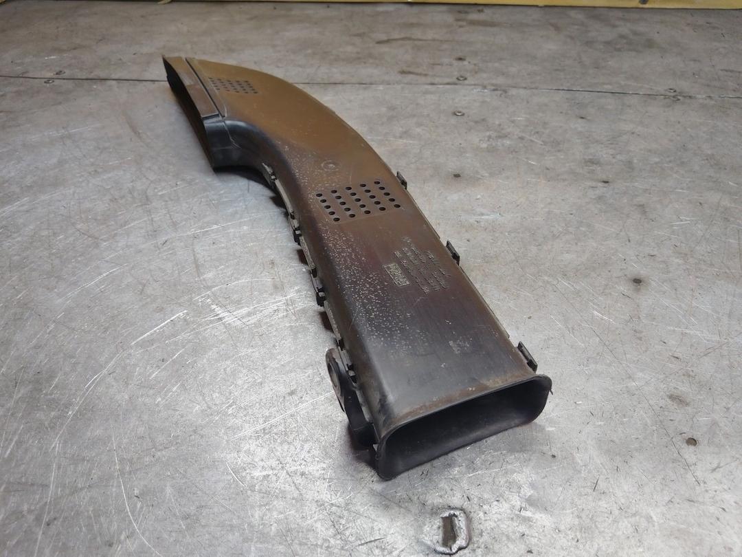 Воздухозаборник 8CUAW8 Ford Fusion купить с доставкой