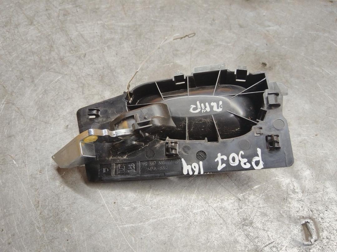 Ручка внутренняя передняя правая Z7IYME Peugeot 307 - Фото 3