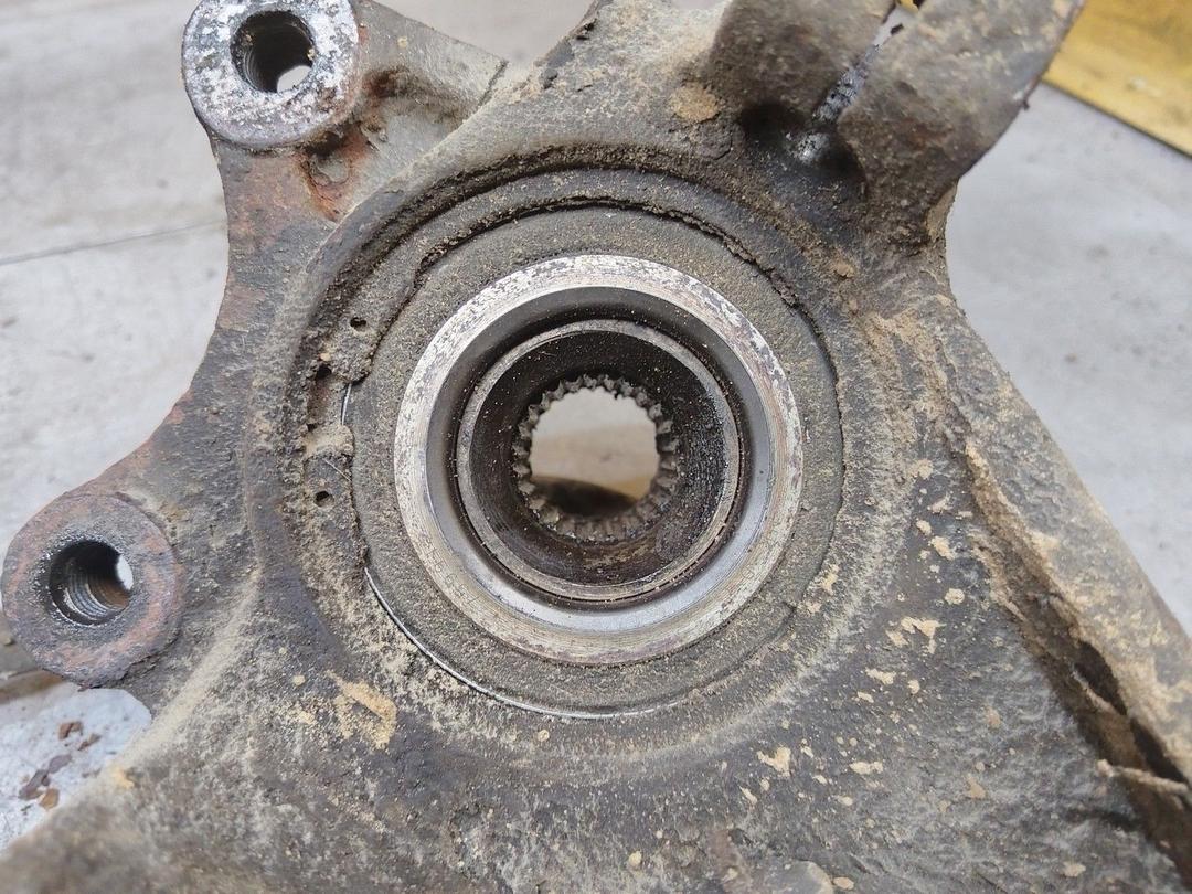 Кулак поворотный левый 9RJC93 Peugeot 306 - Фото 4