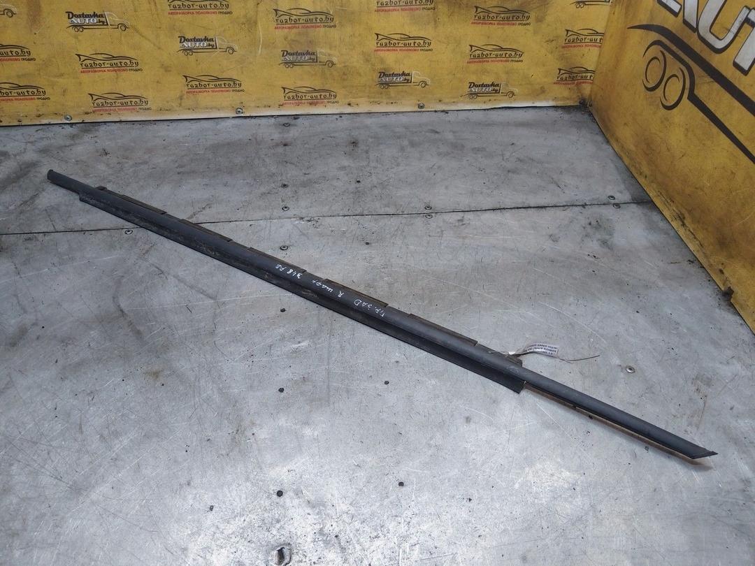 Молдинг стекла двери задней правой наружный 4VH6MS Renault Safrane