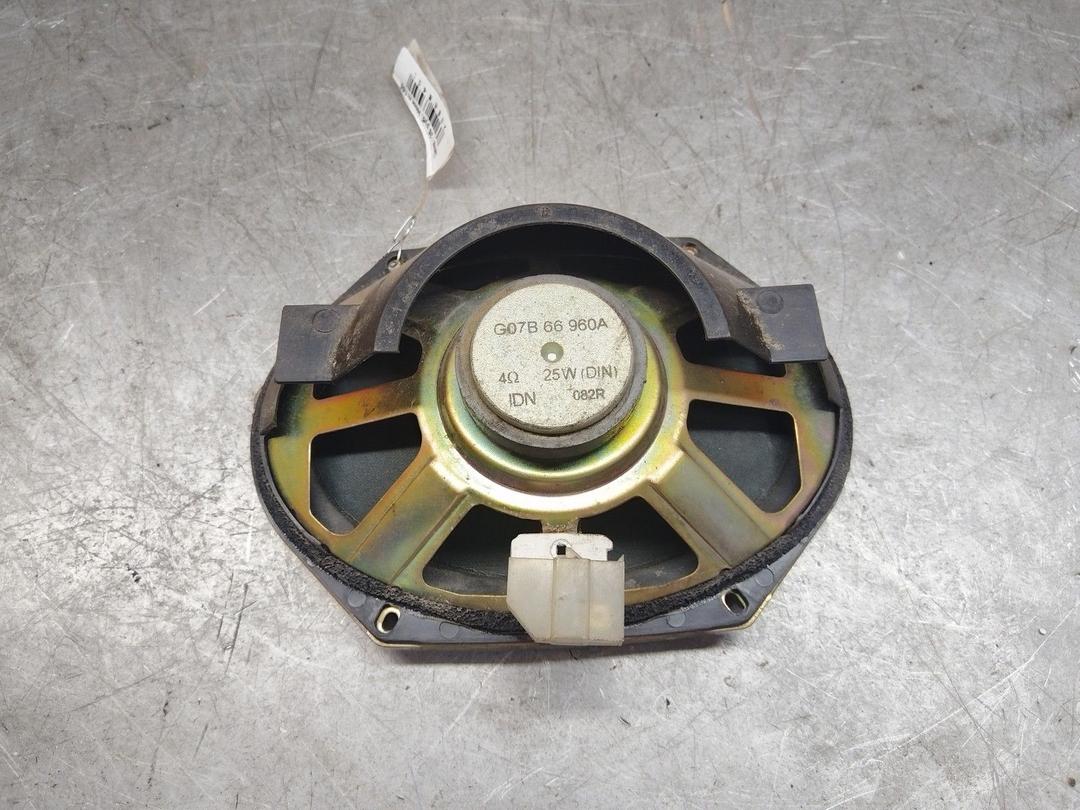 Динамик двери передней правой HENJBJ Mazda Premacy купить