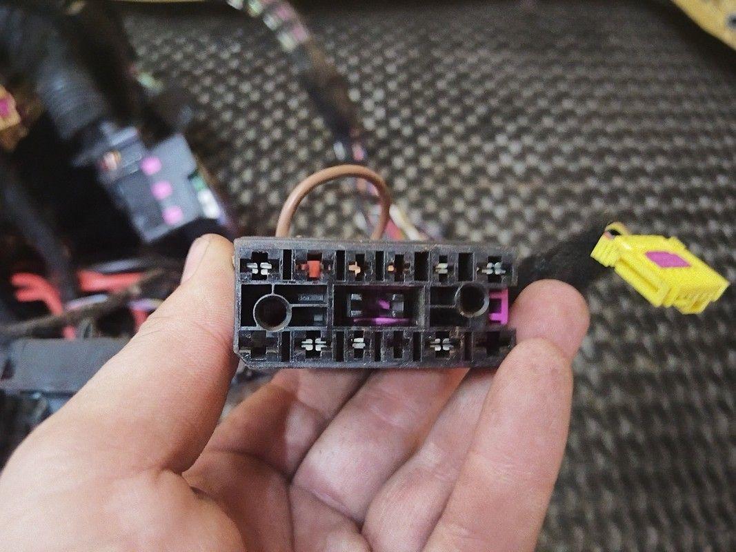 Проводка салона F9Z4CR Skoda Fabia купить с доставкой. Огромный выбор запчастей и марок авто. У нас есть практически все.