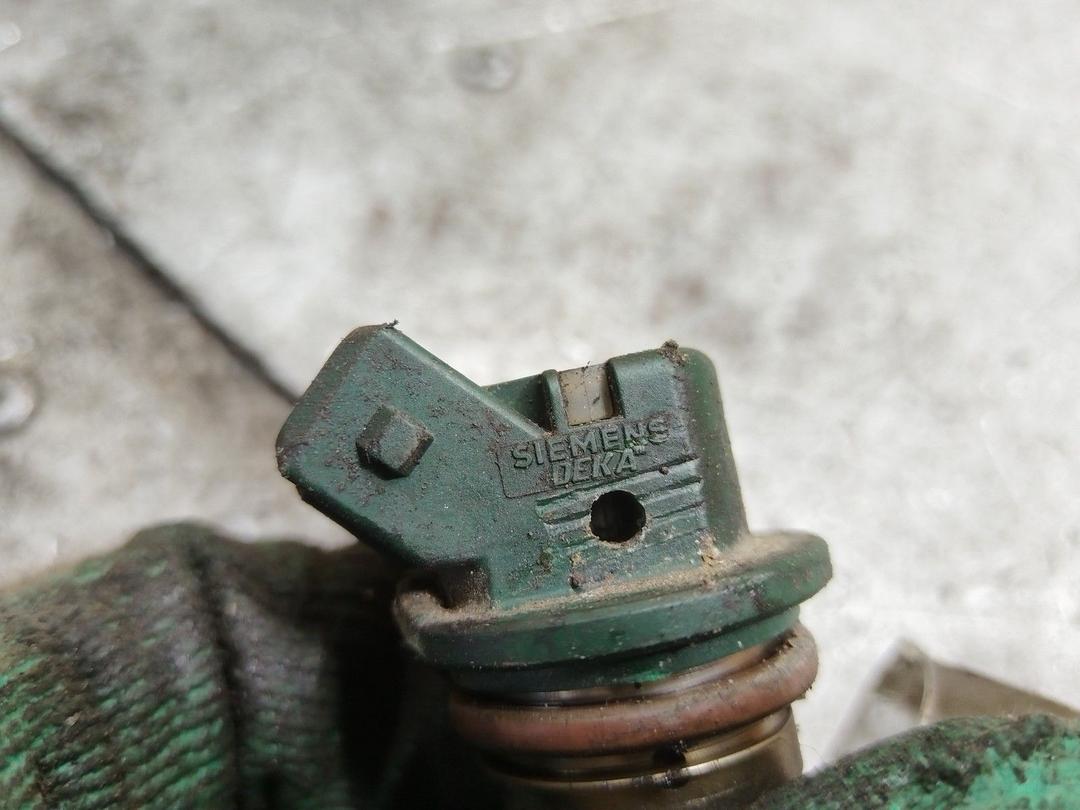 Форсунка 8WLW83 Renault Scenic купить в магазине запчастей бу