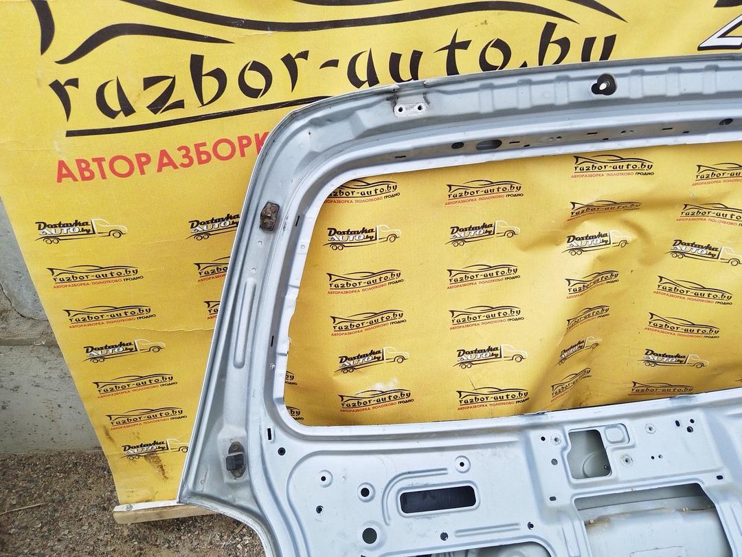 Крышка багажника (дверь 3-5) REZV52 Hyundai Trajet undefined