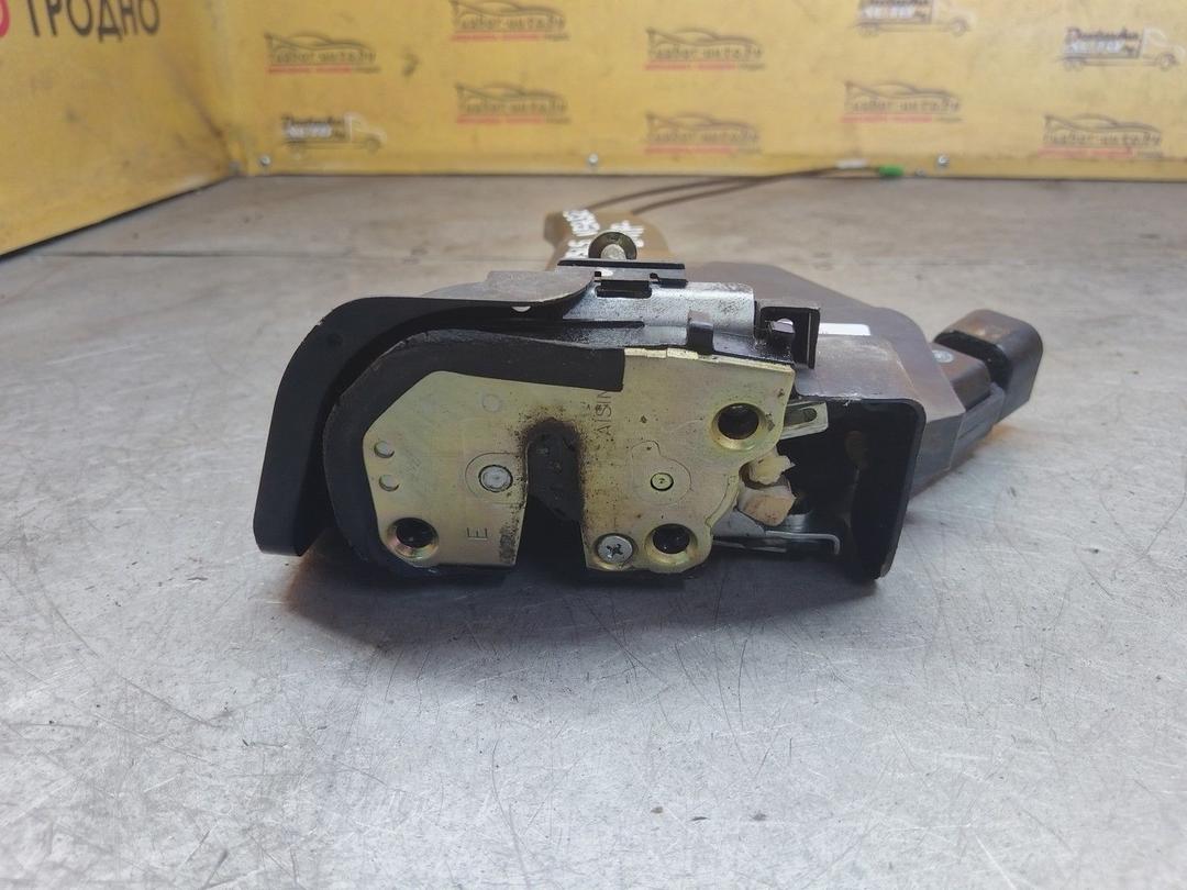 Замок двери задней правой KU1ABD Toyota Avensis Verso купить