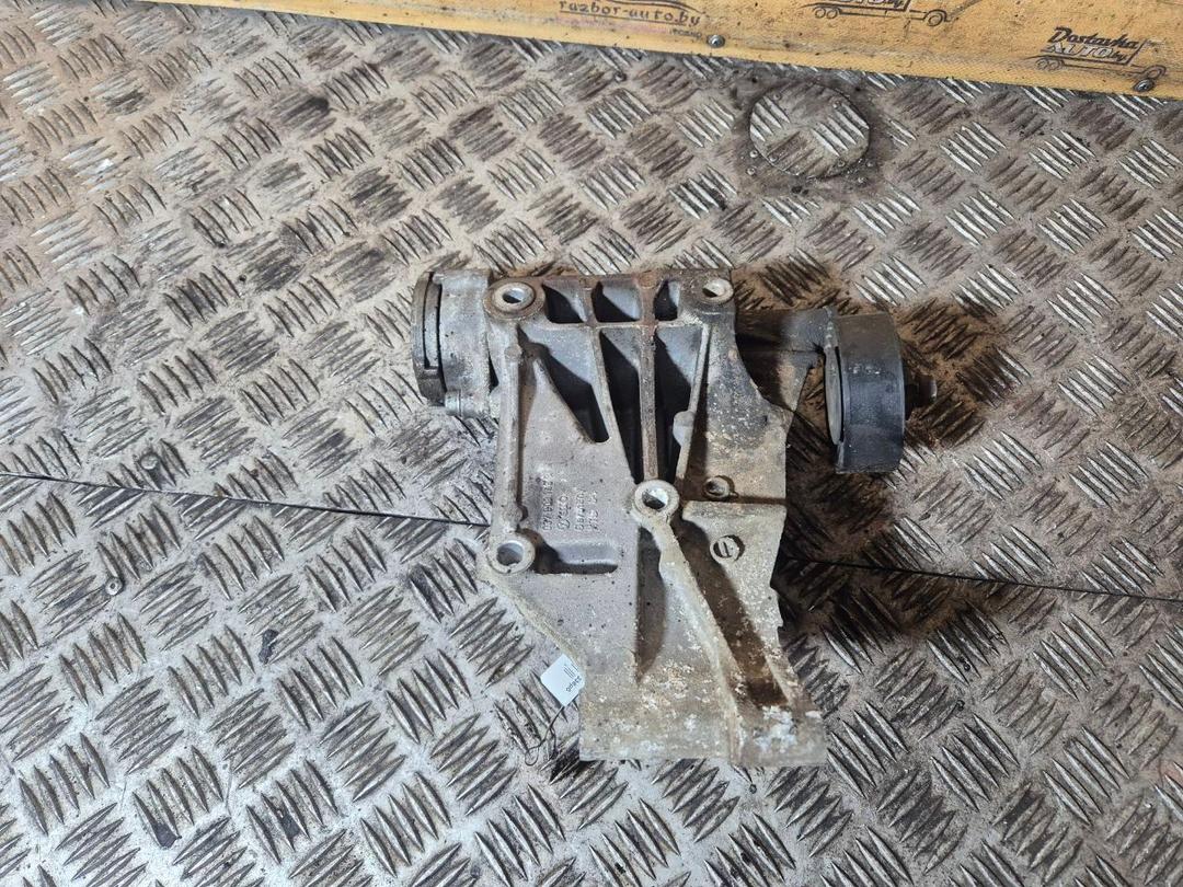 Кронштейн генератора 67T4JS Volkswagen Passat - Фото 3