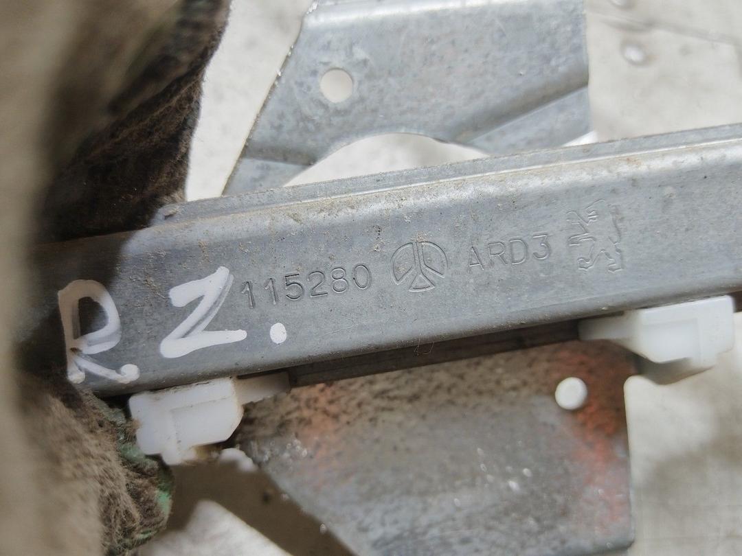 Стеклоподъемник задний правый 6E4DYI Peugeot 307 купить с доставкой. Огромный выбор запчастей и марок авто. У нас есть практически все.