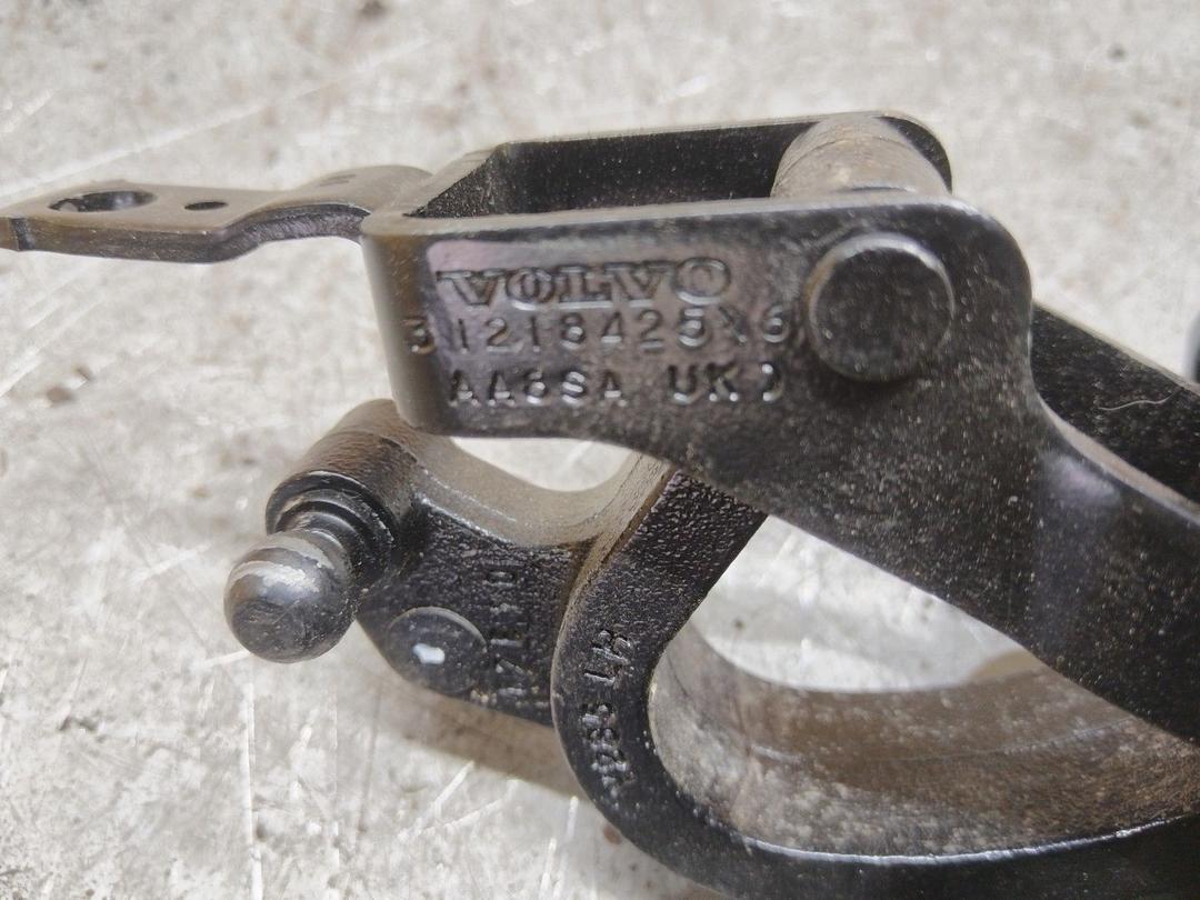 Петля крышки багажника 081N3I Volvo XC70 - Фото 5