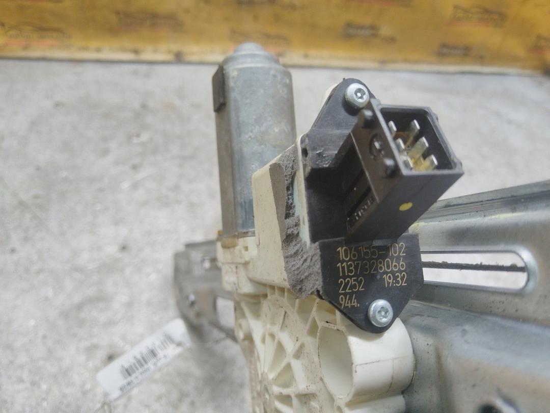 Стеклоподъемник электрический задний правый 4Q3LKQ Opel Vectra купить на авторазборке