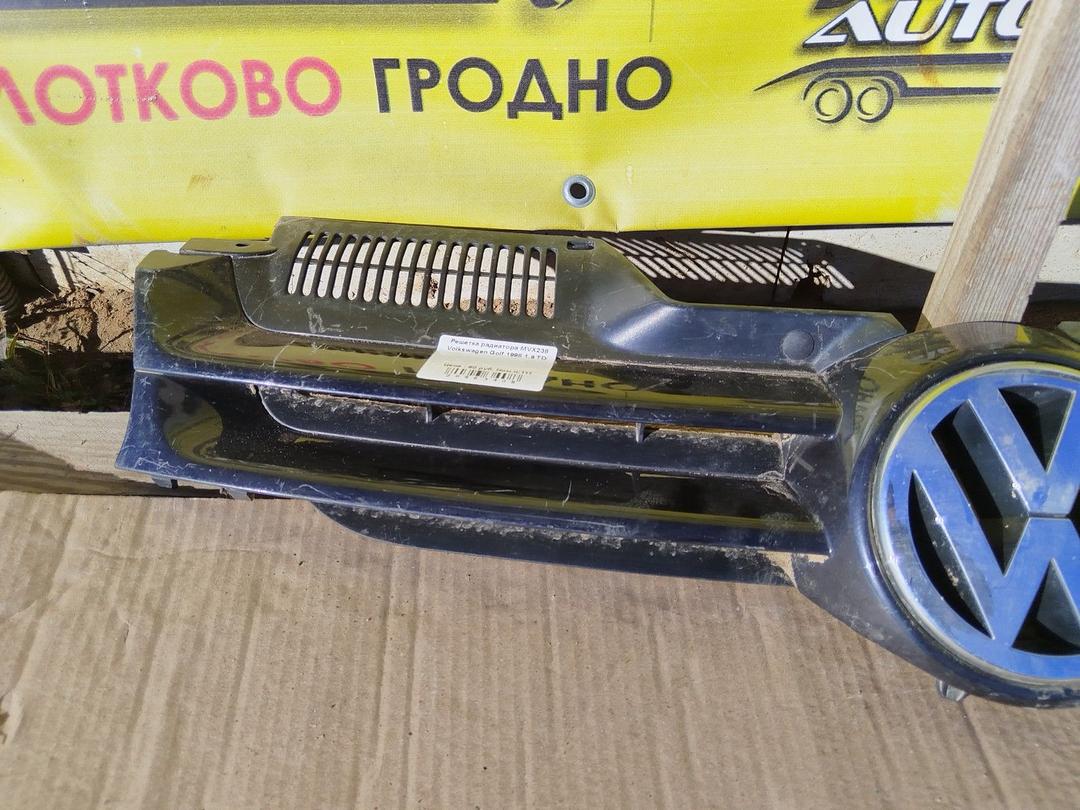 Решетка радиатора MVX238 Volkswagen Golf - Фото 2