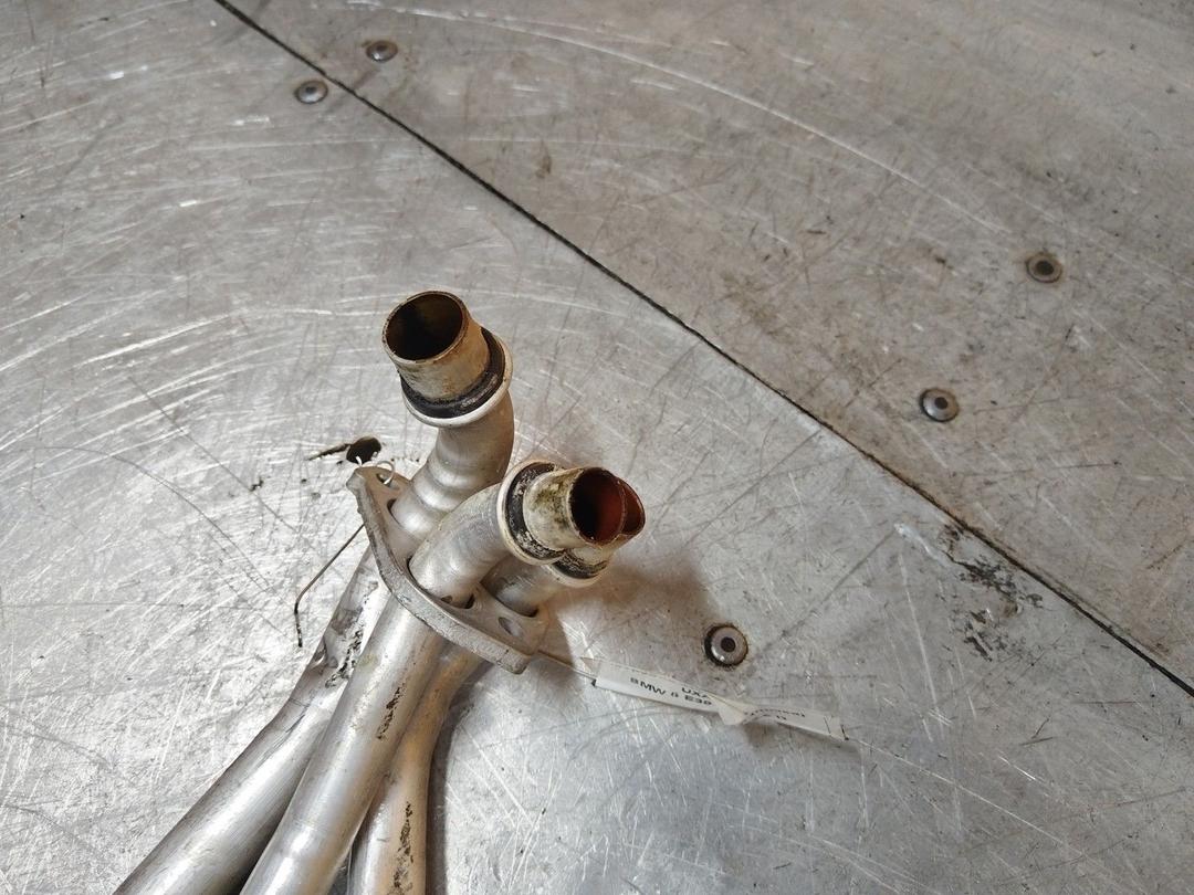 Патрубок отопителя (печки) UXA9SC BMW 5 E39 - Фото 4