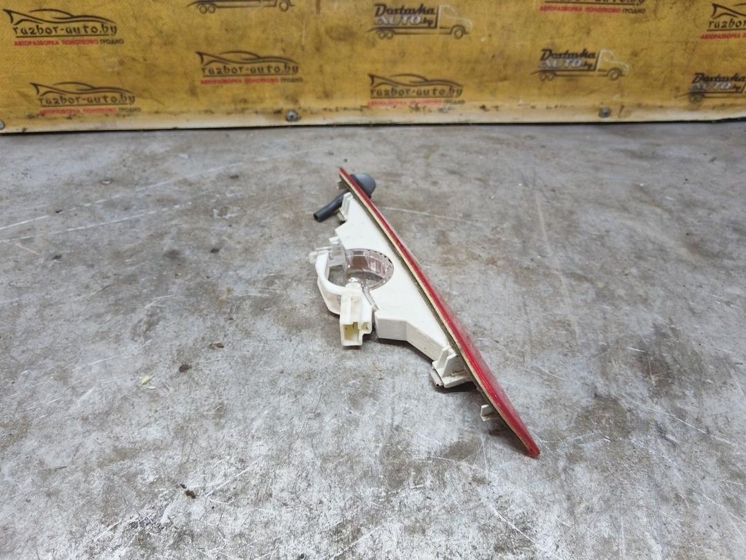 Стоп-сигнал 01GK9C Ford Fiesta - Фото 5